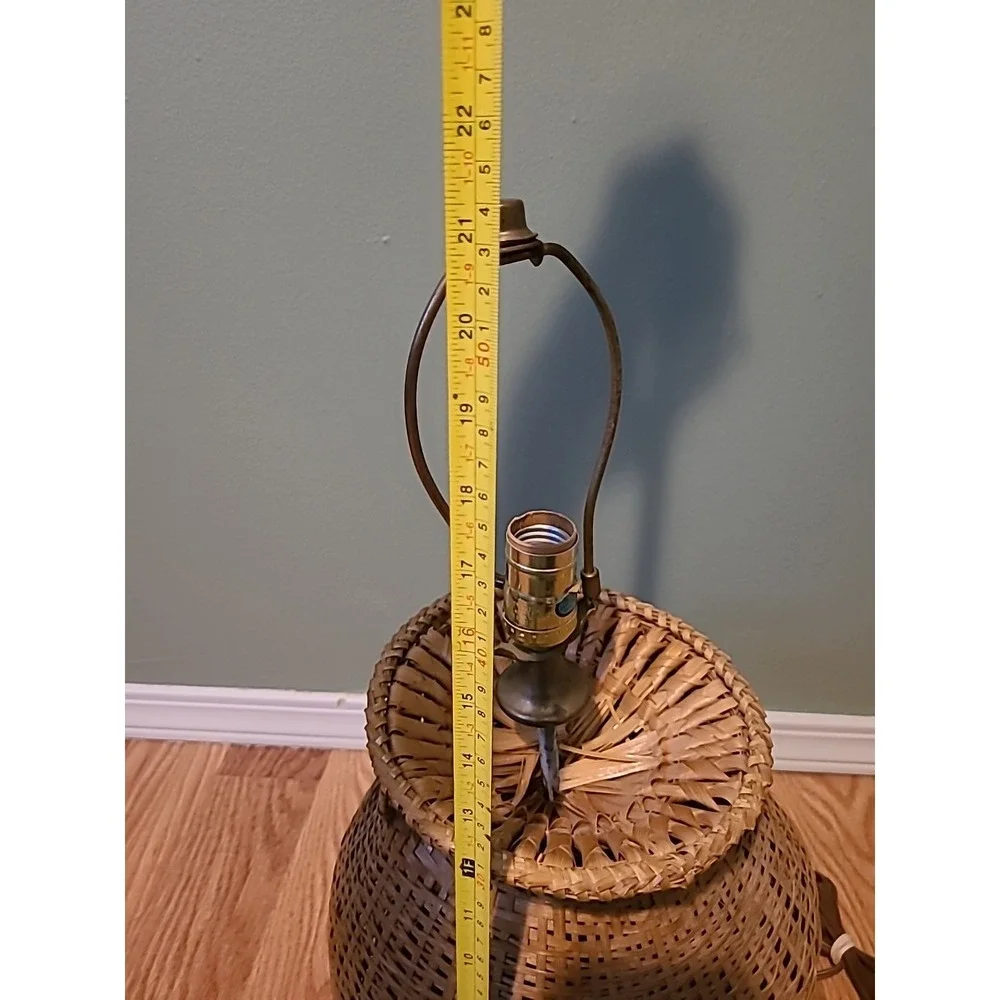 Mid Century Modern Vintage Basket Weave Rattan Lamp Works Read Description‎